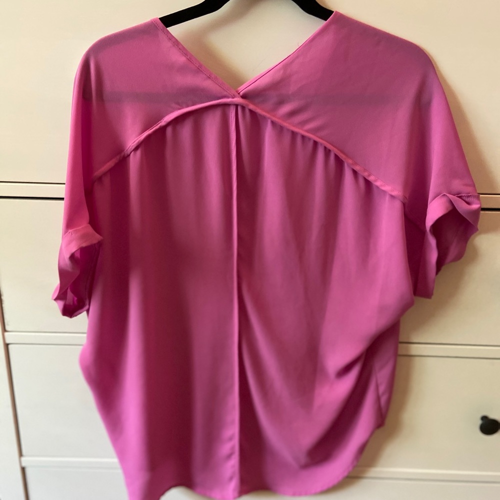 Pink top - Picture 3 of 4